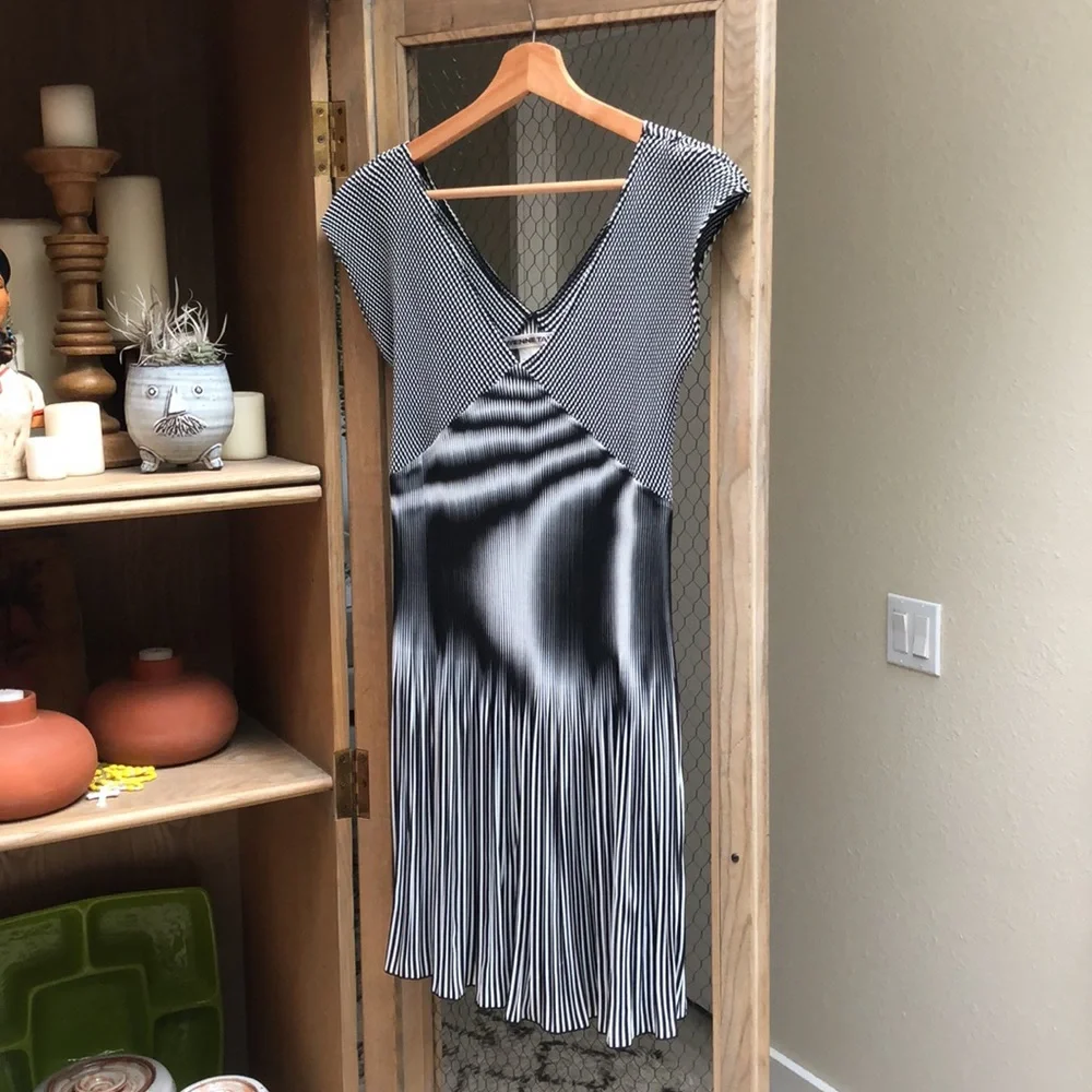 Vintage Vivienne Tam Accordion Pleated Mini Dress - Picture 2 of 9